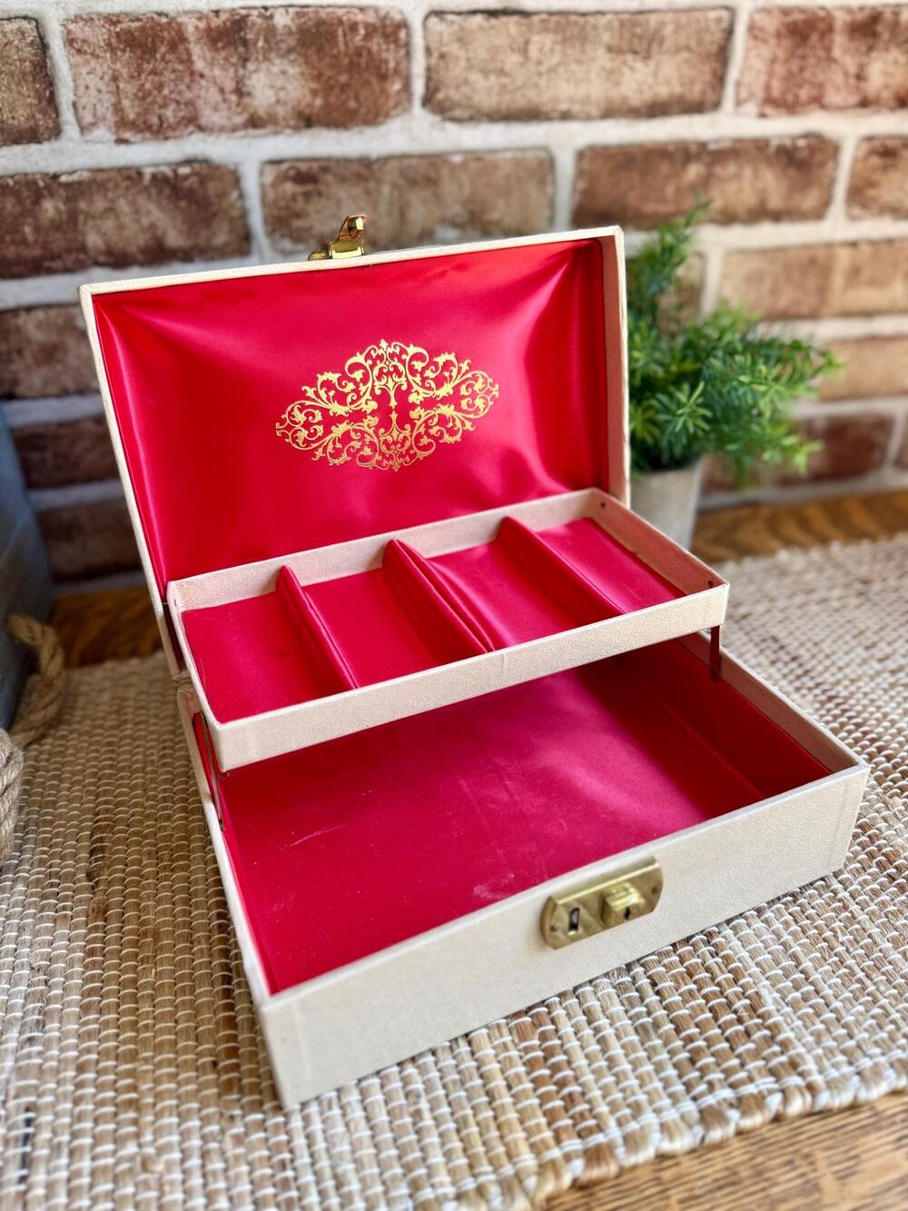 Cream Jewelry Box | Mid Century Leatherette Vanity Case | Red Satin Lined